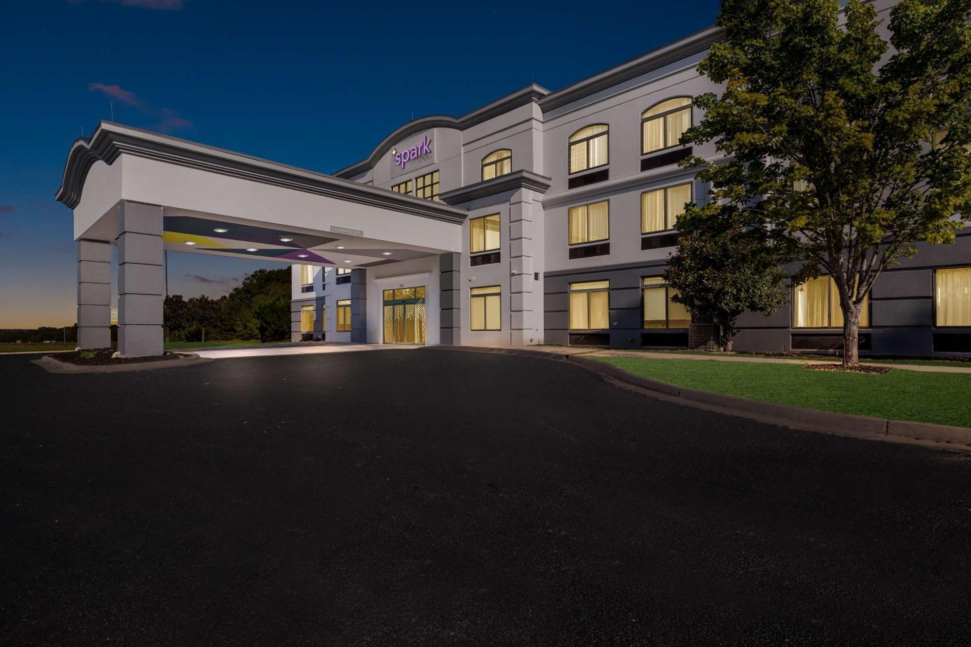 Spark By Hilton Tupelo Exterior foto
