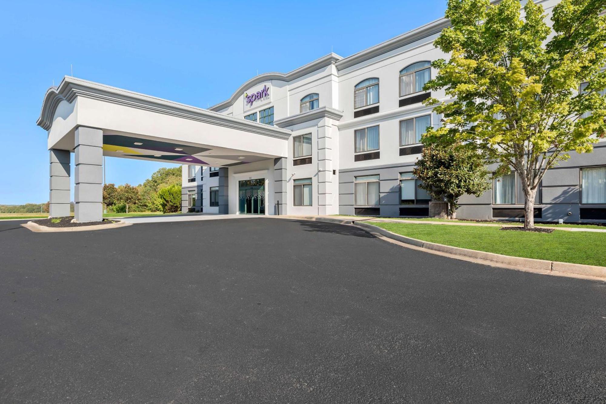 Spark By Hilton Tupelo Exterior foto
