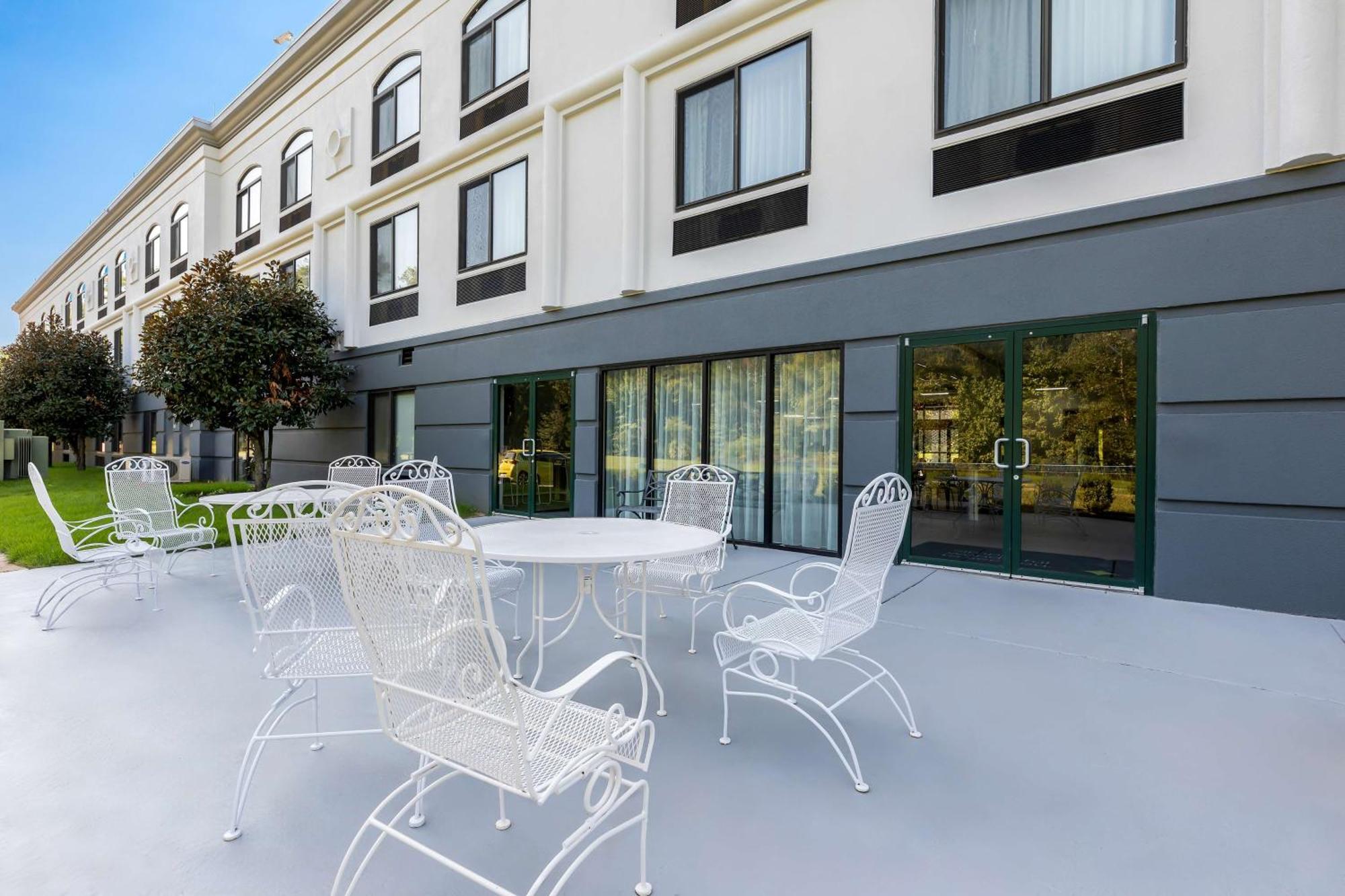 Spark By Hilton Tupelo Exterior foto